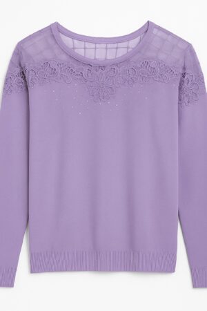 Sweater Lila con Encaje Floral y Transparencia en Hombros