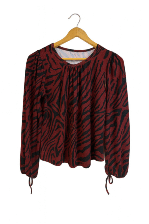 Blusa animal print rojo y negro con frunce