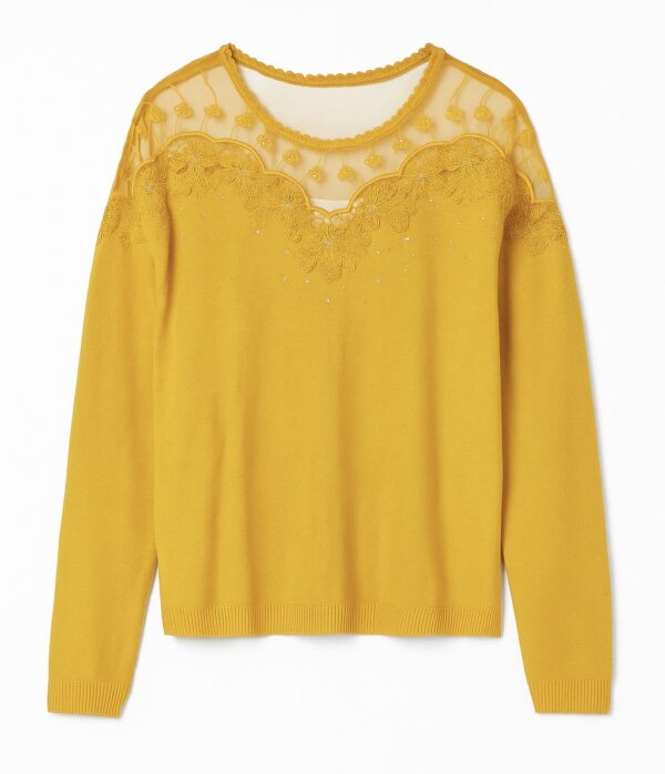 Sweater Mostaza con Encaje y Transparencia en el Escote
